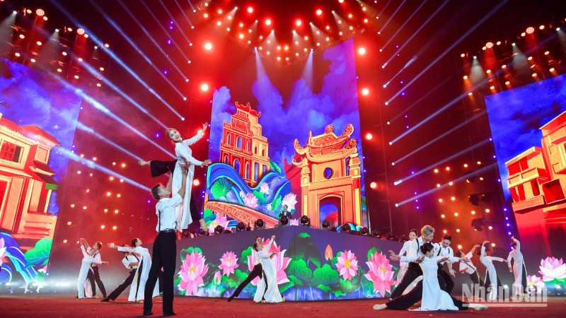 Hòa nhạc Ánh sáng: Những màn trình diễn ấn tượng đặc sắc "tỏa chất riêng"